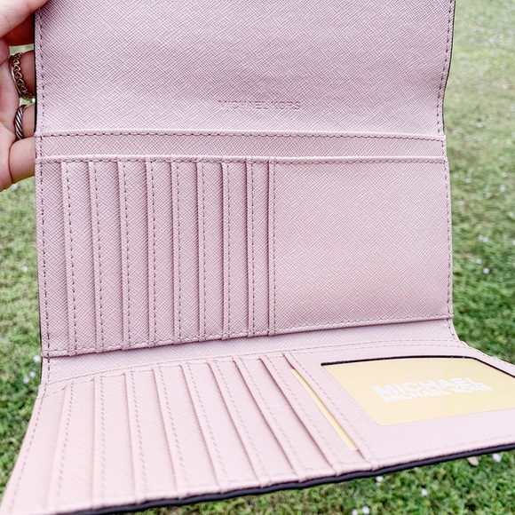 Gaby’sBags👜💕-Michael Kors Large Trifold Wallet - Picture 3 of 4